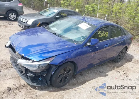 2021 Hyundai Elantra Sel z USA, uszkodzony, nr VIN 5NPLM4AG7MH045336